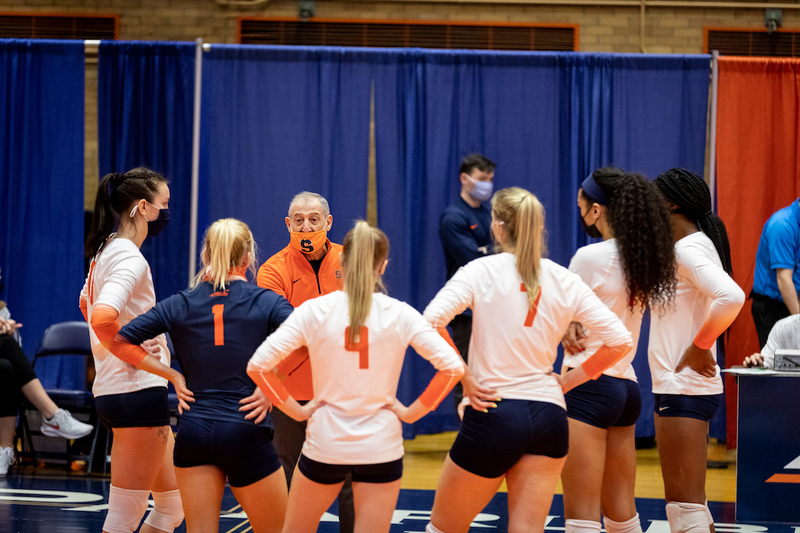 Syracuse falls to No. 3 Pittsburgh in 3 sets - Vimarsana News