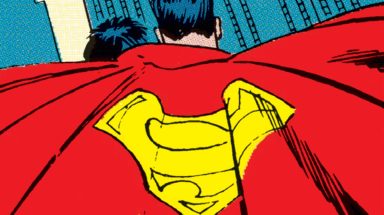 ¿Cuándo se agregó el logotipo de Superman a su capa?