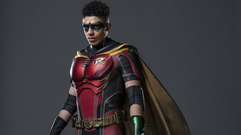 ¡Por fin! Jay Lycurgo ya luce como Robin en la temporada 4 de Titans