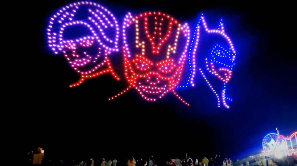 ¡Eso si es publicidad! The Flash impacta con show de drones