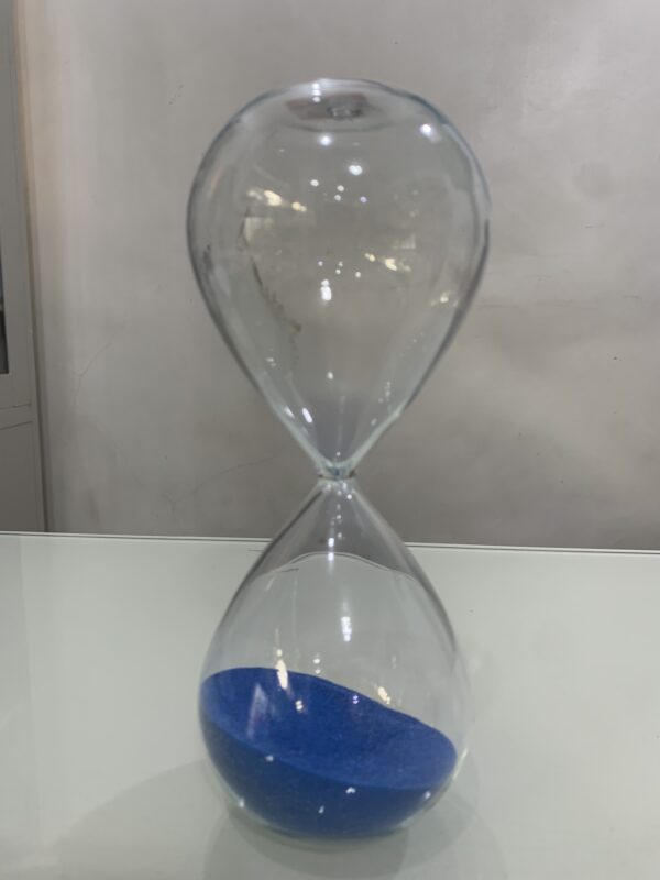 HOURGLASS 2676