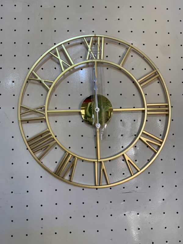 CLOCK 3865