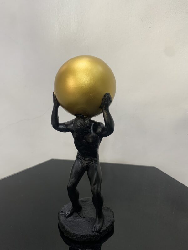 MAN WITH BALL STATUE 4198