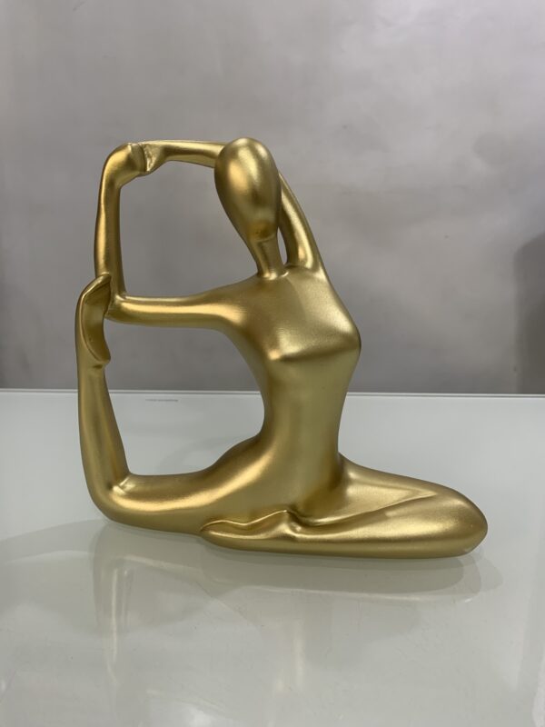 LADY FIGURINE 4266