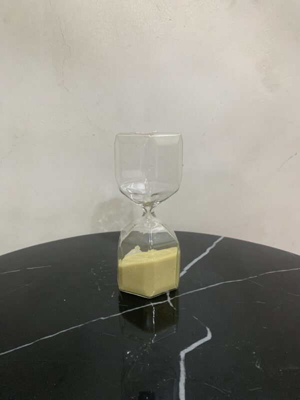HOURGLASS 4387
