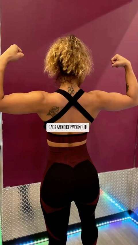 Happy Monday!!! Here’s a quick Back & Bi workout to get your week started 💪🏽 
.
.
.
.
#personaltrainer #florida #fitnessmodel #crunchfitness #workout #motivation #fitness #backworkout #fitfortheculture #gym #goals #bodypositive #explorepage