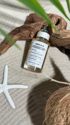 #GiftedByMaisonMargielaFragrance
.
………………ℝ𝔼ℙ𝕃𝕀ℂ𝔸’ 𝔹𝕖𝕒𝕔𝕙 𝕎𝕒𝕝𝕜……………

➡️ 𝘼 𝙛𝙧𝙚𝙨𝙝, 𝙪𝙣𝙞𝙨𝙚𝙭 𝙥𝙚𝙧𝙛𝙪𝙢𝙚 𝙞𝙣𝙨𝙥𝙞𝙧𝙚𝙙 𝙗𝙮 𝙖 𝙨𝙩𝙧𝙤𝙡𝙡 𝙖𝙡𝙤𝙣𝙜 𝙩𝙝𝙚 𝙤𝙘𝙚𝙖𝙣 𝙖𝙣𝙙 𝙨𝙪𝙣𝙣𝙮 𝙎𝙪𝙢𝙢𝙚𝙧 𝙙𝙖𝙮𝙨 𝙬𝙝𝙚𝙧𝙚 𝙧𝙖𝙙