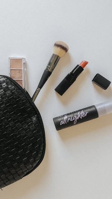 Keep Your Makeup in Place During Summer! 

I've tried different makeup setting sprays, but always come back to Urban Decay All Nighter Waterproof Makeup Setting Spray.  It lasts long and keeps my makeup intact better than any other setting spray.

I 