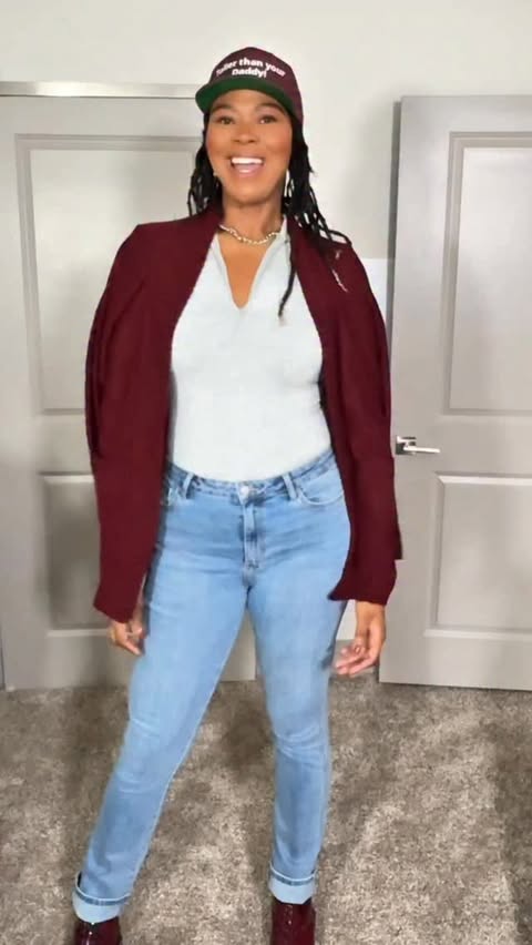 When you’re over 6 feet, “close enough” sizing just doesn’t cut it👏🏾

Tall brands aren’t a luxury—they’re a necessity. Because clothes should fit you, not fight you 💅🏾

6’4🦒| 👗Sz 12 | 👢Shoe 13

Bodysuit: @tjl_collection 
Jeans: @amallitalli 
H