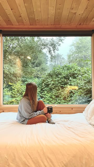 Washington State Road Trip Itinerary 

A road trip around WA state has always been a dream of mine and last month we made it a reality. This has been by far our favorite road trip we have ever taken! 
So here’s how it went

Day 1: Drive from SEATAC a