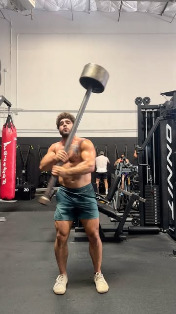 FAIL 1 VS FAIL 2 🤦‍♂️

This mace is THICCC. I think it’s 70lbs & it’s almost as tall as me 😂

Hard fail, but my triceps were sore af for 3 days after…I’ll be back 👀

Do something outside your comfort zone, your mind & body will thank you 🙏

#fail