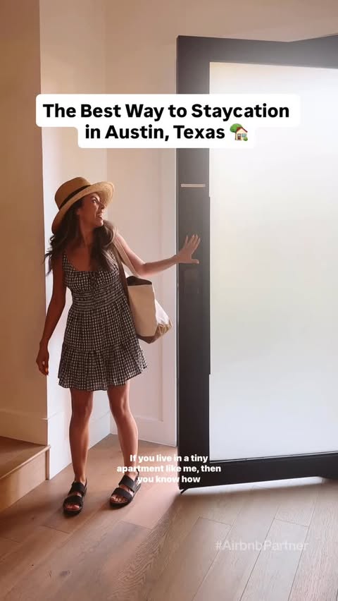 When you wanna have a sleepover with your gal pals but all of y’all live in tiny apartments… @airbnb to the rescue! 😌 #airbnbpartner 

This local Austin Airbnb in the North Loop neighborhood was exactly what we needed to have our little staycation a