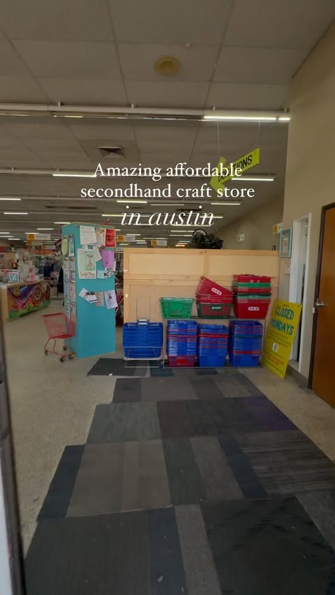 Bye, I found my new home 👋 @austincreativereuse collects donated crafting supplies and sells them at super low prices to keep them out of landfills (kind of like a thrift store but just for crafting). Here’s what you can expect to find:

•Jewelry ma