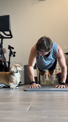 Who can relate? 🙄
.
.
#dogs #workout #gym #relatable #comedy #humor