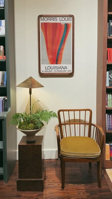 This is your sign to support your local independent, woman-owned bookstores 📚

Charleston bookworms, go check out @ladybirdbooks_chs, now open on King Street!