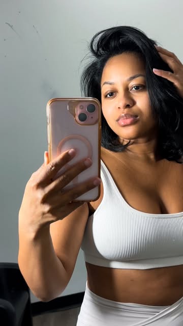 Just in time for my Libra season 😛🥰🥳
Hair: @playhaus.us 

#birthdayhair #libra #quickweave