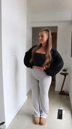 sundays are for slow mornings, comfy fits & coffee on the couch 🖤
followed by a full deep-clean & house reset lol.

happy sunday yall 🫶🏼
hope this weekend is just what you needed it to be! 

__________________________________

full comfy lounge fi