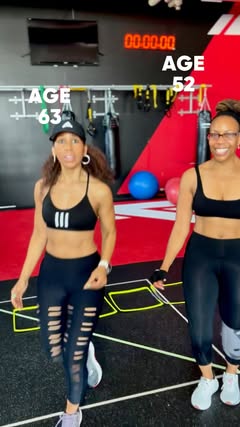 These 2 GeeFit Athletes are bringing Mother’s Day in the right way💪🏾❤️

@coachladyefit  and Karen

Both will be competing in the June @ocbmichigan show. 
Ages 63 and 52.  Drop a 🔥 emoji in support of these ladies! 

Also, more exciting news, ladie