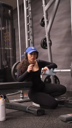 GIRLIES I know you wanna do this glute workout 😏💗

My Hourglass Body Blueprint Challenge - with $100k cash prizes - starts Jan 5th Link in bio to sign up now 🫶🏻

Wearing @womensbest | DC: ‘SORAYA’ 💗