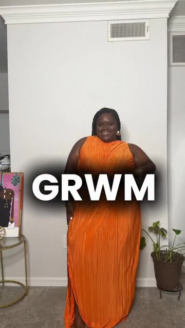 Which outfit is your favorite? 😍💕 I know which one mine is!

Orange - @fashionnovacurve 3XL
Brown & Pink - @sheincurve 3xl 

Heels & Sandals @torrid 

Body Glow - Bevvy’s Shea Butter  @bevvysbotanica 

#fashioncurve #sheincurve #plussizefashion #pl