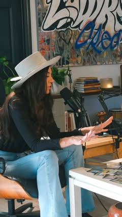 Who else is feeling called to step out of the 9-5 and into purpose? 🌙
Spirit’s message for Luke (a dancer + producer) might be for you too.

#TheWiseUnicorn #careerreading #psychicmedium #lifepath #spiritual  #manifestation