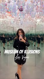 🤯 MIND-blown! When what you see isn’t what you get 😅 #museumofillusions #museumofillusionslv 
—————————
If you’re looking for something fun, different and unique to do on the Las Vegas Strip, then checkout the newly opened Museum of Illusions! ✨🪞
