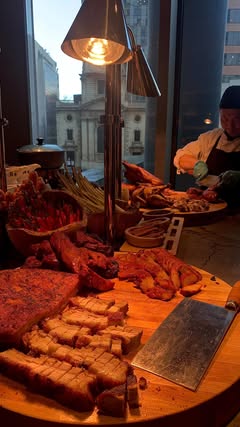 ASIAN SUNDAY ROAST BUFFET LONDON 🇸🇬🍽️

📍 Straits Kitchen, Pan Pacific Hotel, London Liverpool Street 

@panpacificlondon has introduced their Asian-styled Winter Sunday Roast. 

For £50pp, you can have UNLIMITED meats such as Roasted Duck, Crispy