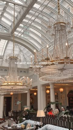 Here are the most beautiful afternoon teas in London [📌 Save this for Afternoon Tea Week: 7-13 Aug]

1️⃣ @claridgeshotel - savour some freshly prepared sweet and savoury treats and indulge in the most extensive tea menu and exceptional service from 