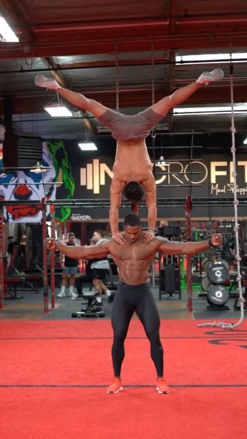 If at first you don’t succeed, try, try, try and try again 👊🏾 @handstandceo @simeonpanda