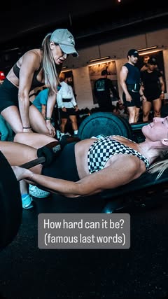 How hard can it be?
Me: apparently preparing for something unhinged 😌
•
•
Currently training for strength, endurance, and emotional resilience 🫶😝
•
•
…there’s a very long run era coming, isn’t there 🏃‍♀️✨🫠