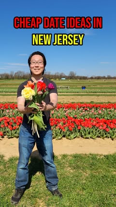 Cheap Date Ideas In NJ ⬇️

⚠️ Follow for more cheap date ideas!

Those who love flowers need to come to this farm! 

You’ll find millions of U-Pick Flowers and each stem only cost $0.50 cents on weekdays and $1 on weekends 🌷

Unfortunately, these fl