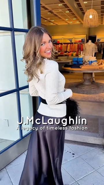✨ If you’re walking El Paseo and want a “put together” moment… this is your stop. 👗🌴

I popped into @jmclaughlin and it’s giving:
👚 elevated everyday outfits
🎨 fun prints + color that still feels classy
👜 accessories that instantly finish the lo
