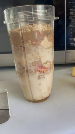 Protein fruit smoothie for a healthy workout 😋 

It’s not hard to get the right nutrients in your body. Take the extra little time to do it. Sacrifice something negative on your grocery list for what your body really wants. Get the results you’re wo