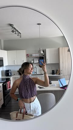 when I read this it really stuck with me… maybe living your best life just means slowing down enough to see how good it already is💌💌

#contentcreator #miamicontentcreator #wellnesscreator #wellness