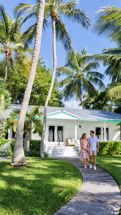 POV: you wake up in The Florida Keys 🌴☀️

📍 @mooringsvillage, Islamorada 

#thefloridakeys #floridakeyslife #floridavacation #islamorada #islamoradaflorida #themoorings #mooringsvillage #floridatravel #goprohero13 #gopro