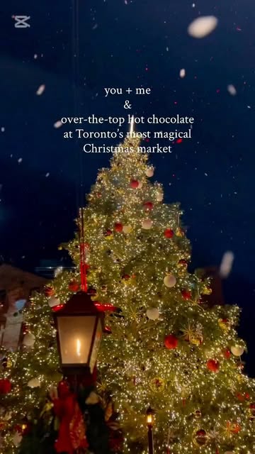 🎄 Toronto’s most magical Christmas market, the Distillery Winter Village, is now officially open 🎄 

📍 @distilleryto 
🗓️ Nov 13 to Jan 4
☕️ don’t miss out on hot chocolate from @clunyboulangerie