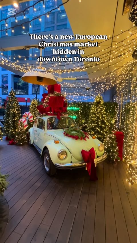 There’s a new European-style Christmas market hidden in downtown Toronto ✨🎄

@ritzcarltontoronto is transforming the @epochtoronto into a luxurious winter wonderland, inspired by the magical markets of Europe.

You can wander past twinkling wooden c