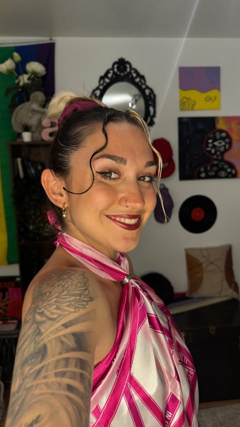 Talk & Glam 🩷✨💋

Je n’ai pas besoin d’une raison pour me sentir belle.
Je n’ai pas besoin d’impressionner personne. 
Prendre soin de moi, c’est de la douceur et de l’amour. 
Parce que je mérite de me sentir bien, même lorsque personne ne regarde.🥰