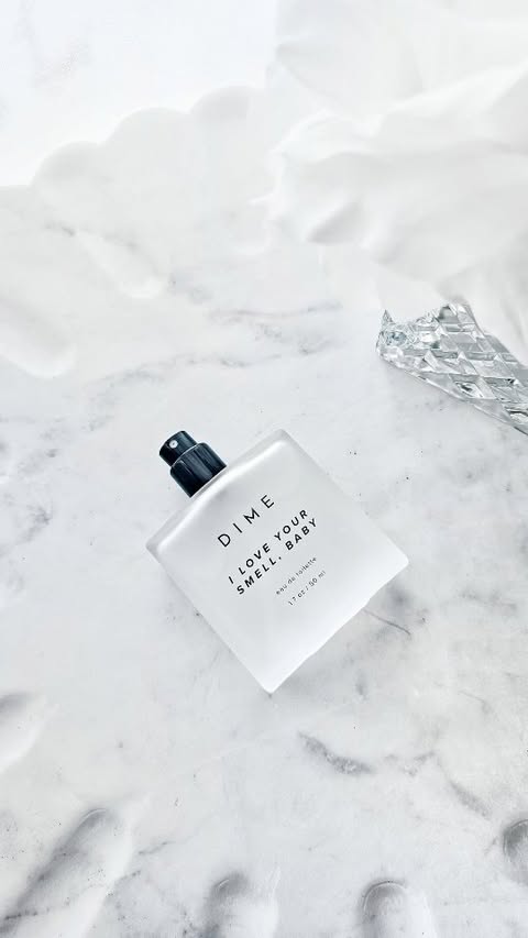 AD | 30% off code: LucyD20 
@dimebeautyco #dimebeautypartner 

Right now through May 26, DIME is having their Memorial Day SALE. Get 30% off site wide with my code LucyD20  - or head over to the links page in my bio to shop. 

Here are their incredib