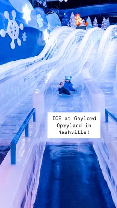 Christmas isn’t over until we visit @gaylordoprylandresort in Nashville! 

ICE was on our Christmas bucket list this season and it did not disappoint! ❄️❄️

Frosty the Snowman was such a fun theme! I grew up watching this classic show. It was so cool