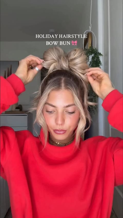 Bow bun to try this holiday szn 🎀❄️ 

#bowbun #bunhairstyle #hair #hairstyles #holidayhair #hairstyle #hairtut #hairtutorials #hairinspo