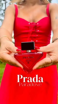 ✨This fragrance speaks before you do; then it only leaves a trace.
‘Never the same, always yourself.’ With every spritz, Prada Paradoxe Intense reflects the woman within you. More than a perfume.it’s an identity.❤️🔥 @pradabeauty  @sephora 

🔗https: