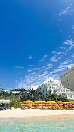 STAY AT THIS HOTEL IN GRAND CAYMAN 💫

I heard so many incredible reviews about this Grand Cayman hotel and I had to go to see for myself. @palmheightsgc is a boutique hotel in Grand Cayman and it was one of the most magical trips I’ve ever taken, an