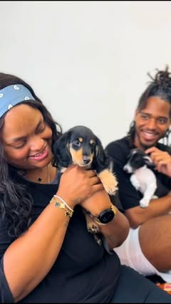 Before you ask, no I didn't get any Yoga done 🤣 I've been struggling mentally for almost 2 weeks and puppy yoga felt like the perfect thing to help regulate my nervous system! And when I tell you I slept for 11 hours and 31 minutes last night! 🙏🏾✨