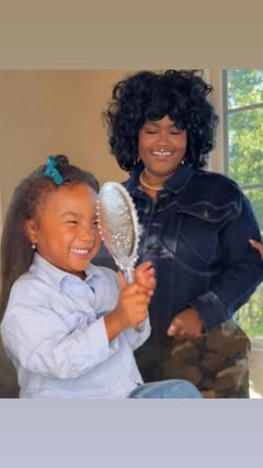 When your kid’s curls fight back harder than a K-Pop demon… you call in @myrevair 👻💨
I’ve been helping @thejeanniemai with Monaco’s hair, and spooky wash days don’t stand a chance!

We love it so much we’re giving one away!
✨ Comment why you need i