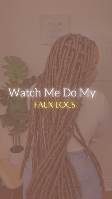 || I love this style😍‼️ The longer the better🔥

HairDetails: 
48 Locs 
Butterfly Locs 4 packs 18” color #30: @janetcollection 
Cork Screw 3 packs 18” color #30: @sensationnel_hair 

 @kiracustoms_ ✨

Follow for more fashion & protective style inspo