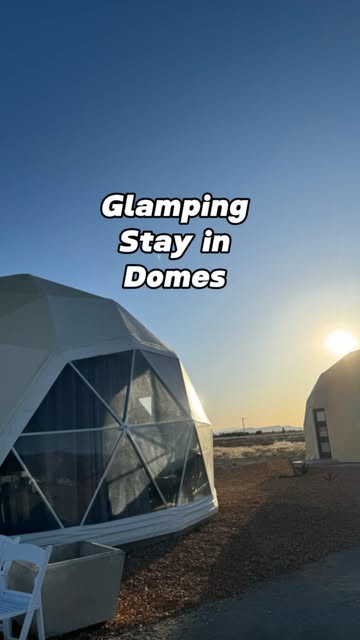 GLAMPING DOMES? 🏞️ Come with me for an out-of-this-world glamping experience 🏕️ 3.5 hours outside of Phoenix, this was a great and totally doable weekend staycation in Willcox 📍 We did a farm tour, wine tasting, ate at the restaurant and had a rel