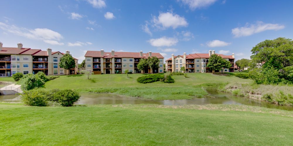 Waters Edge Apartments in Plano, TX Lease Today