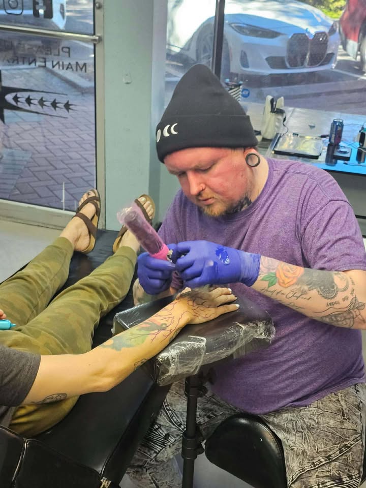 Kaleb Woodman-Tattoo Artist