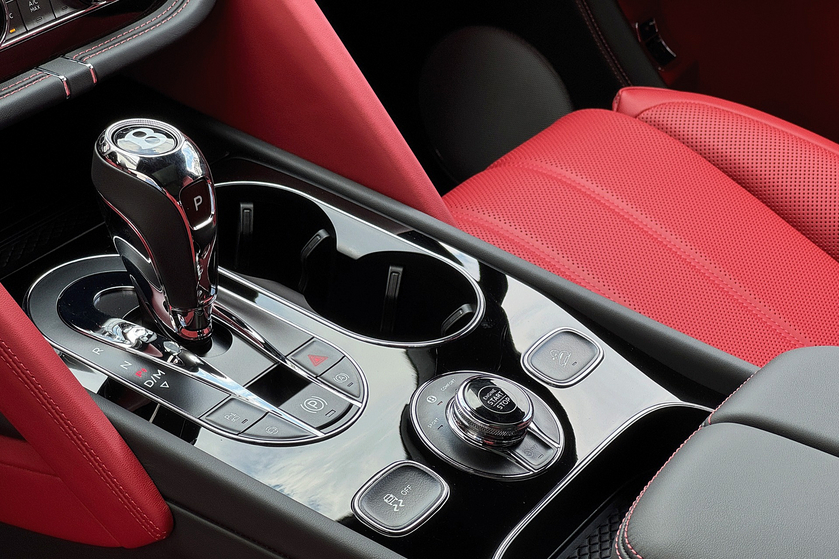 2025 Bentley Bentayga V8